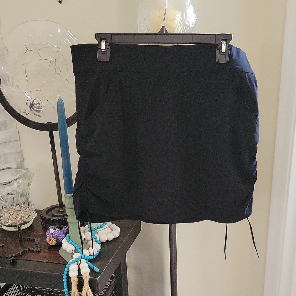 Columbia Black Bubble Mini Skirt Ruched Cocktail